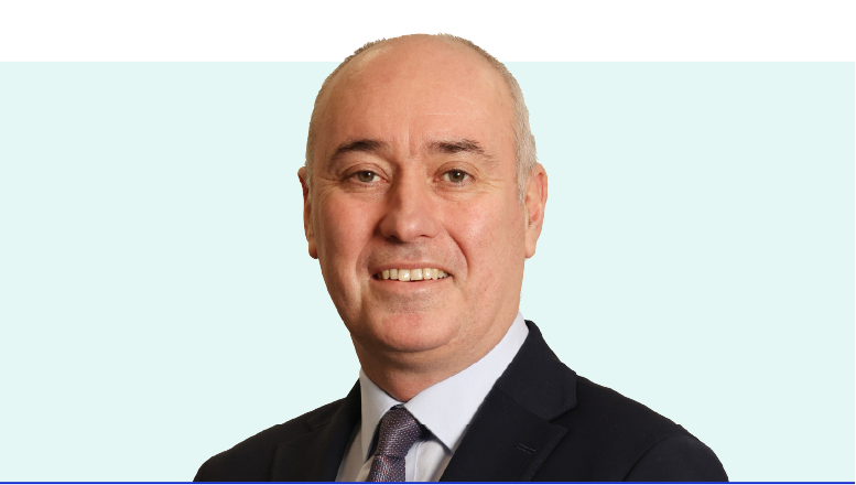 Justin Johnston, Stiúrthóir Gníomhach Straitéise, Athléimneachta agus Rialála